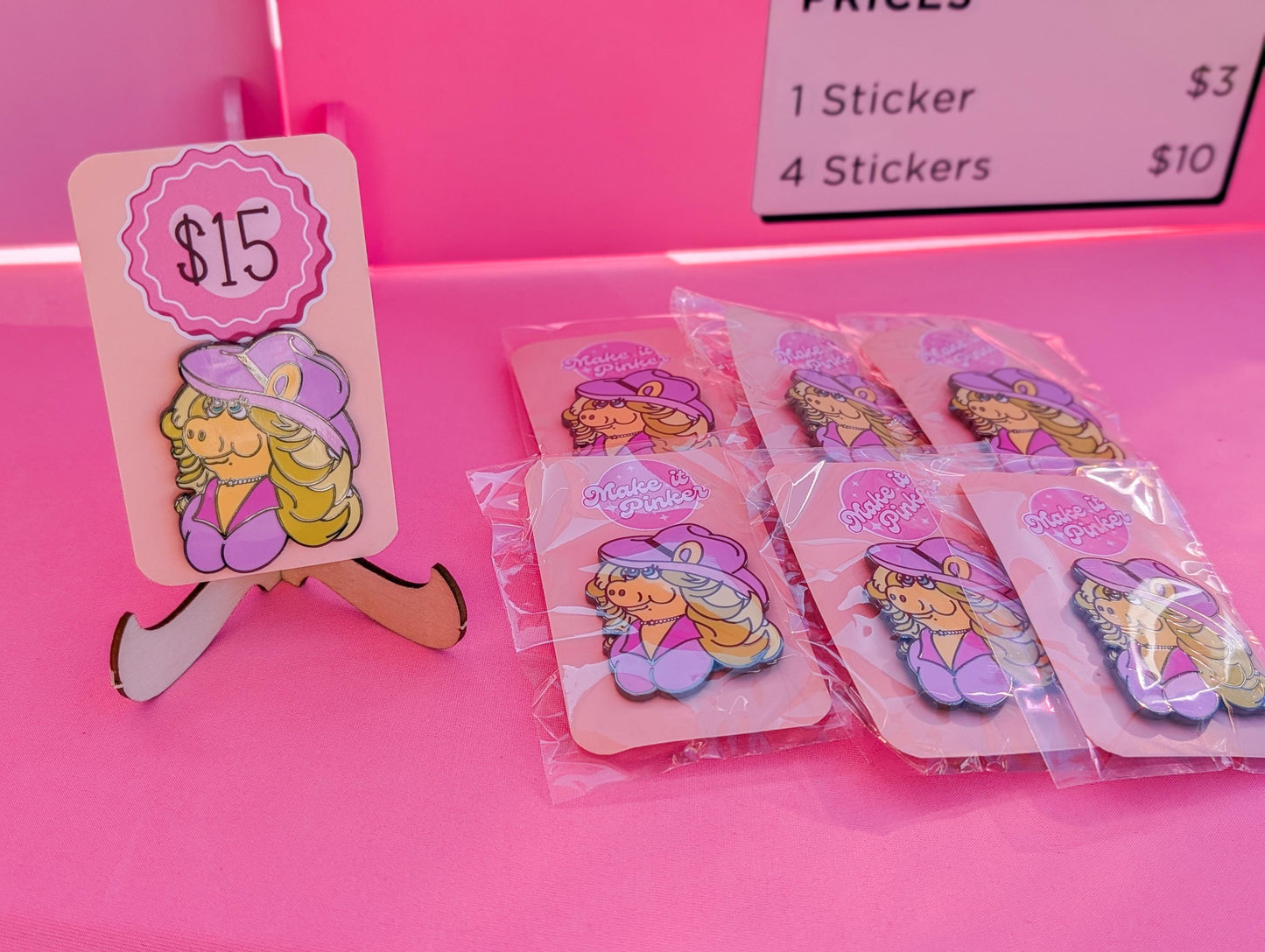 Miss Piggy Parton Pin