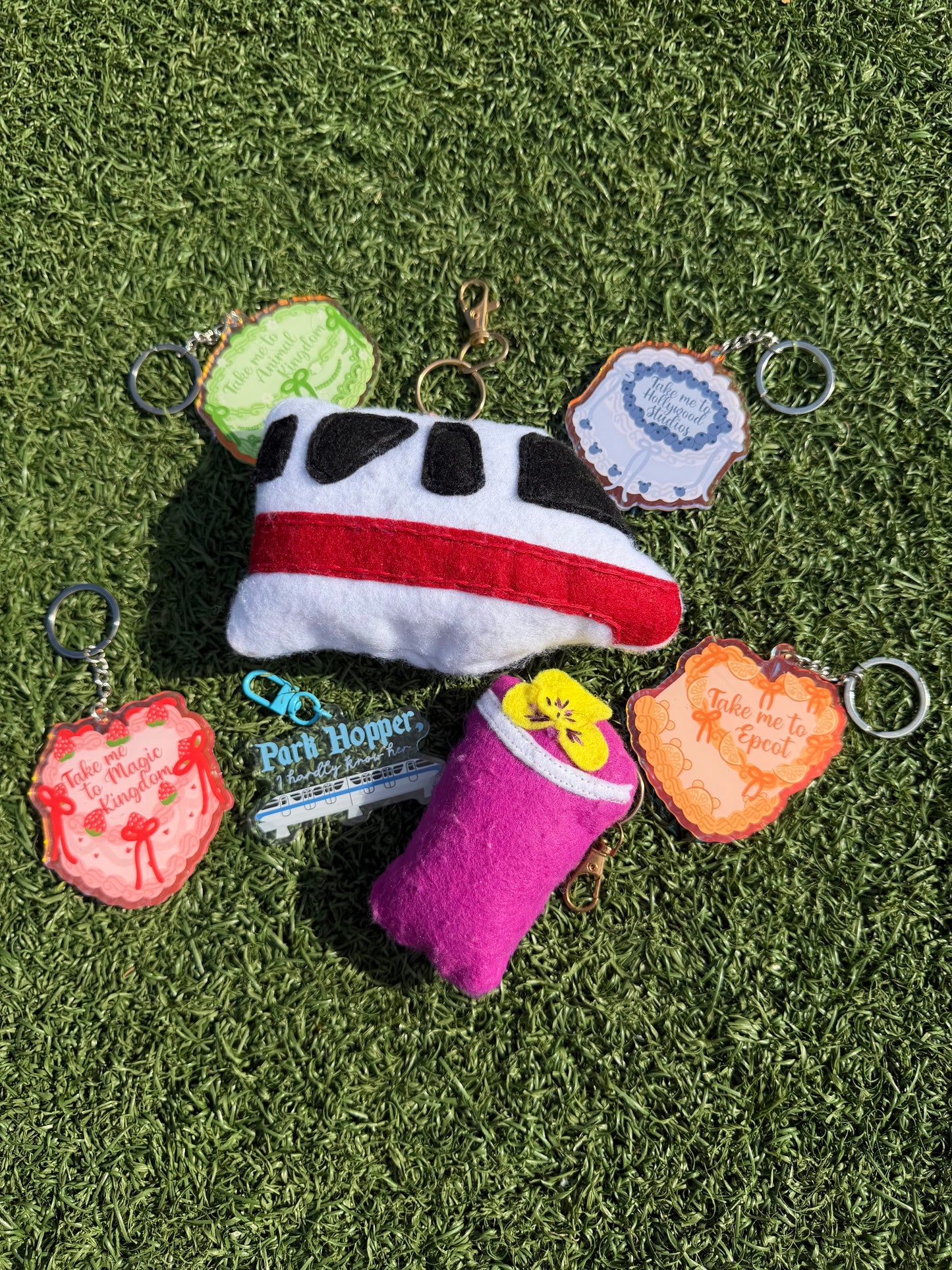 Animal Kingdom Cake Keychain