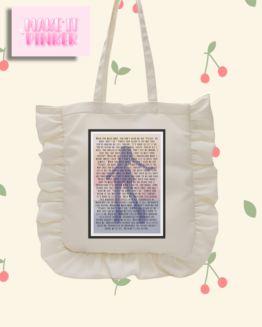 Simple & Clean Ruffle Tote